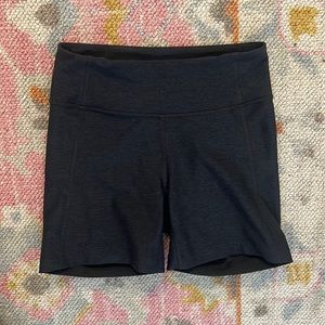 NWOT Outdoor Voices bike shorts XS